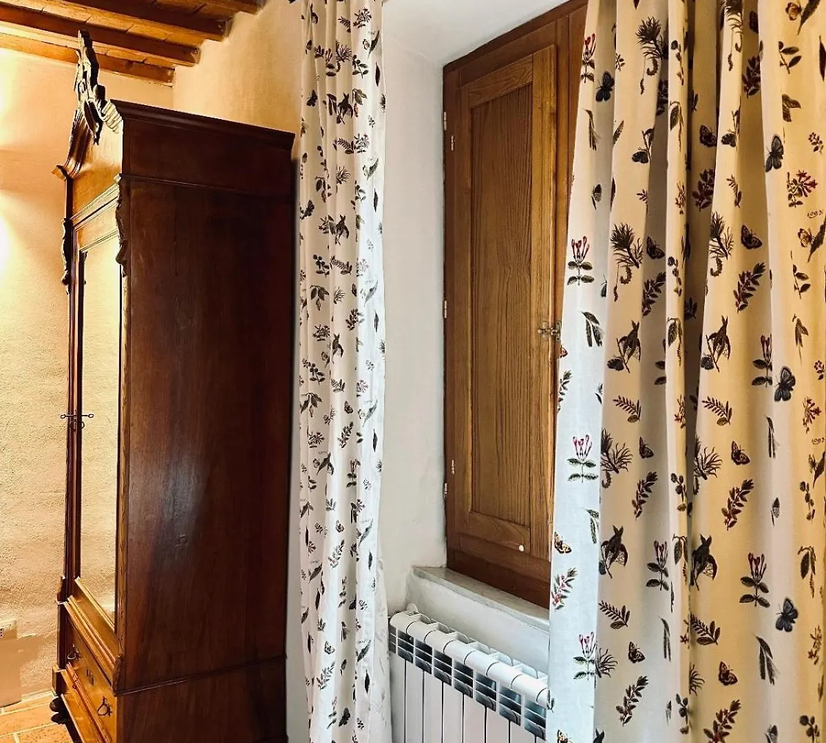 Santa Monaca Medieval Guesthouse Sorano  0*, Sorano (Grosseto) Italy
